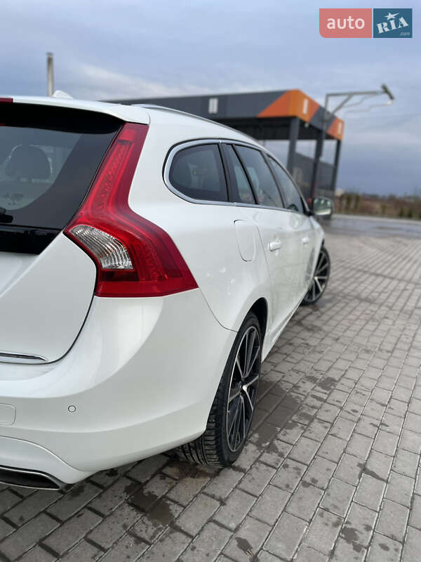 Універсал Volvo V60 2014 в Золочеві