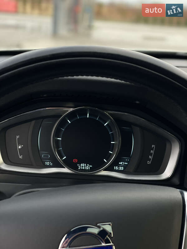 Універсал Volvo V60 2014 в Золочеві