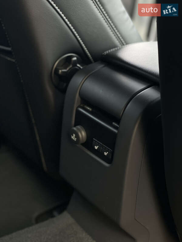 Універсал Volvo V60 2014 в Золочеві