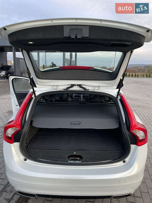 Універсал Volvo V60 2014 в Золочеві