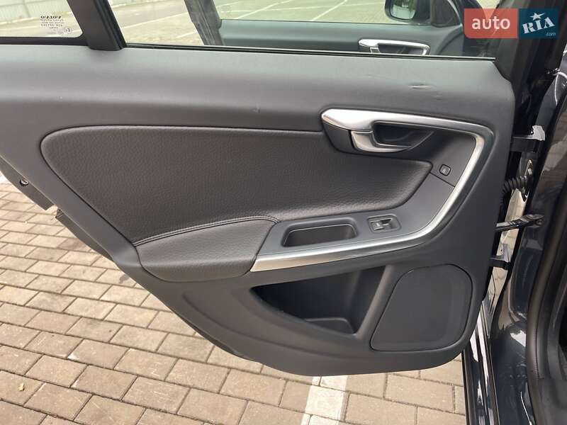 Універсал Volvo V60 2013 в Луцьку