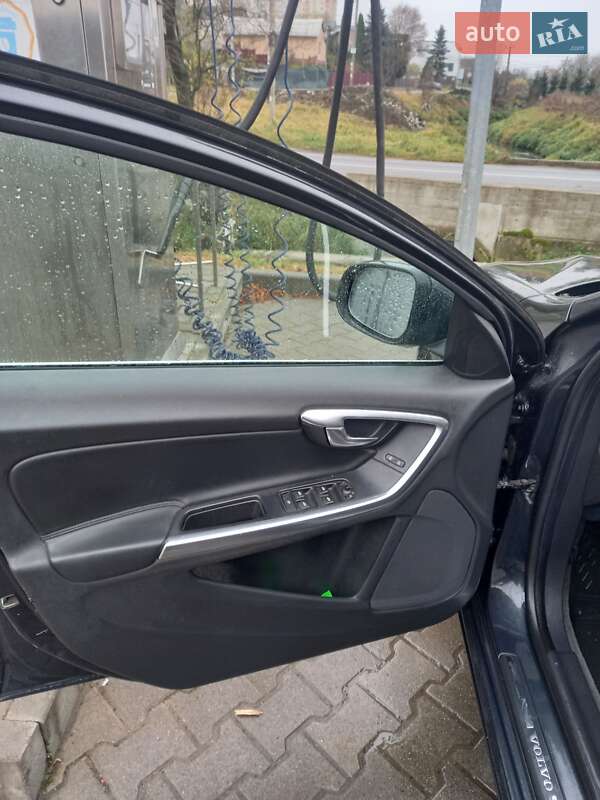 Универсал Volvo V60 2014 в Львове фото 12 Универсал Volvo V60 2014 в Львове