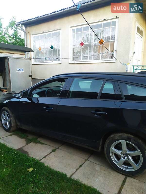 Універсал Volvo V60 2014 в Стрию фото 28 Універсал Volvo V60 2014 в Стрию