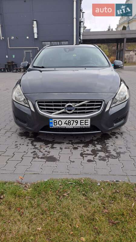 Универсал Volvo V60 2011 в Зборове