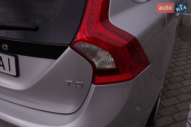 Универсал Volvo V60 2014 в Каменском фото 6 Универсал Volvo V60 2014 в Каменском