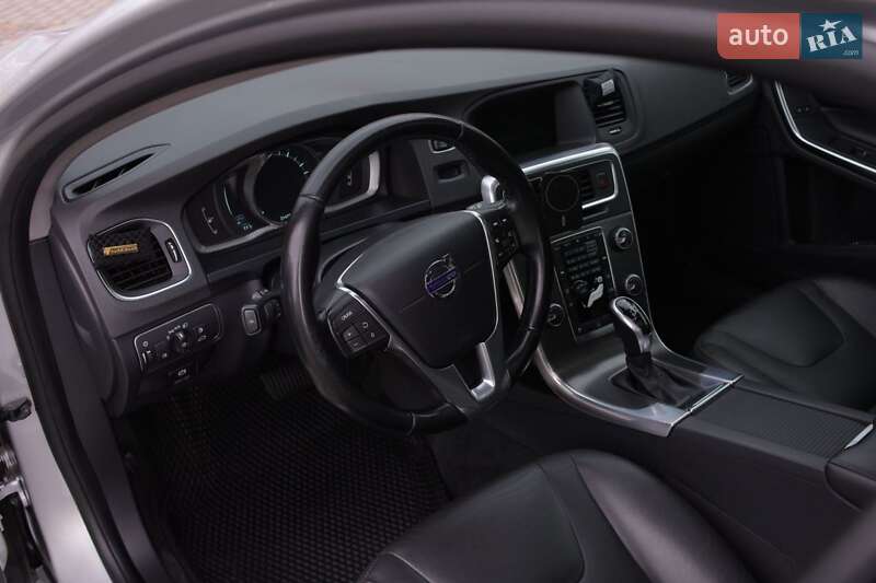 Универсал Volvo V60 2014 в Каменском фото 12 Универсал Volvo V60 2014 в Каменском
