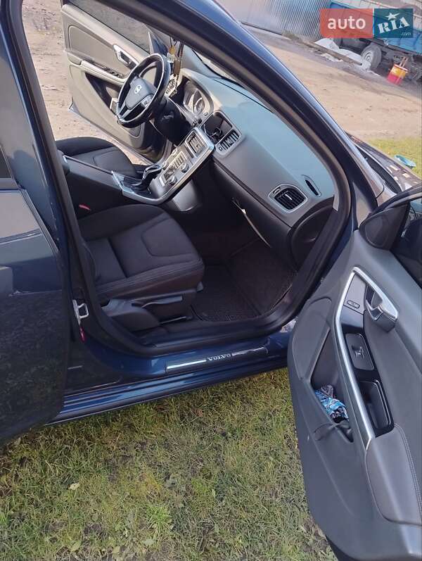 Универсал Volvo V60 2014 в Владимире