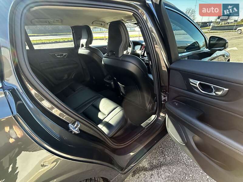 Универсал Volvo V60 2019 в Львове