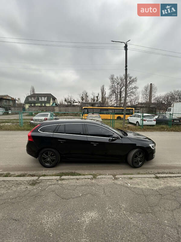 Универсал Volvo V60 2014 в Киеве фото 11 Универсал Volvo V60 2014 в Киеве