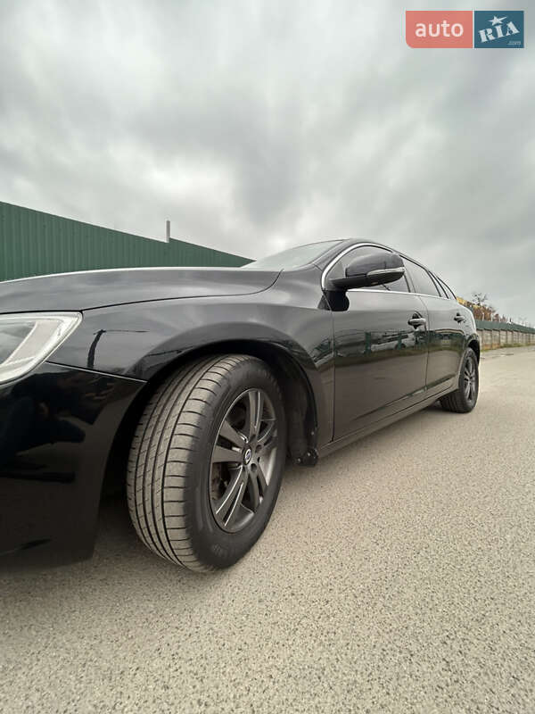 Универсал Volvo V60 2014 в Киеве фото 29 Универсал Volvo V60 2014 в Киеве