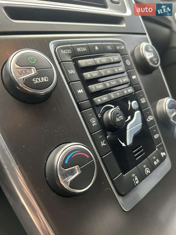 Универсал Volvo V60 2014 в Киеве фото 19 Универсал Volvo V60 2014 в Киеве