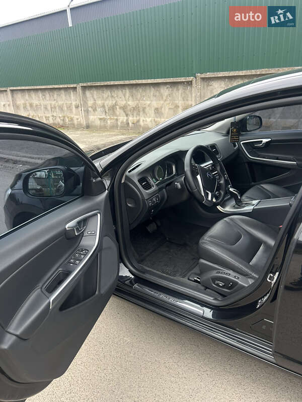 Универсал Volvo V60 2014 в Киеве фото 17 Универсал Volvo V60 2014 в Киеве