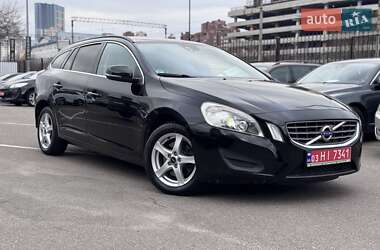 Универсал Volvo V60 2012 в Киеве
