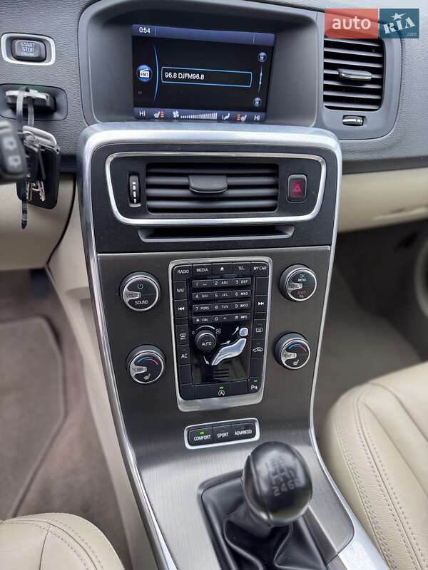 Універсал Volvo V60 2012 в Києві