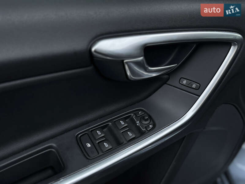 Универсал Volvo V60 2016 в Хмельницком