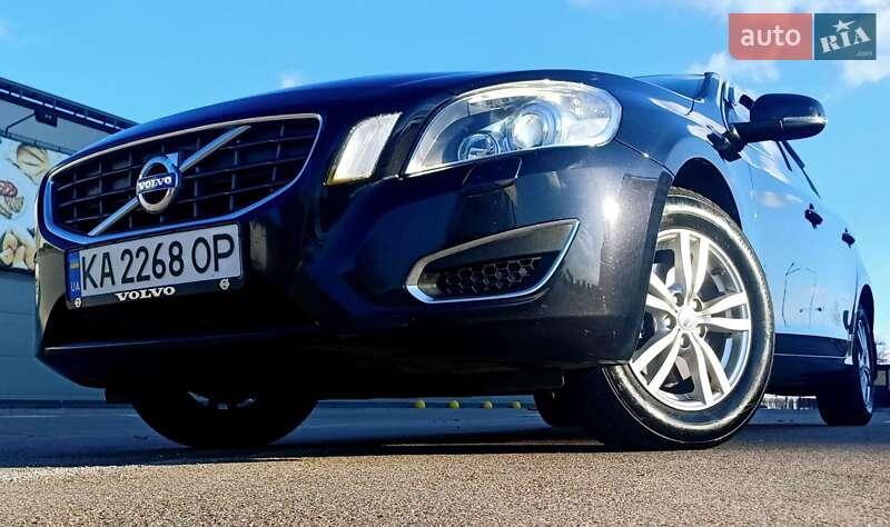 Универсал Volvo V60 2012 в Киеве