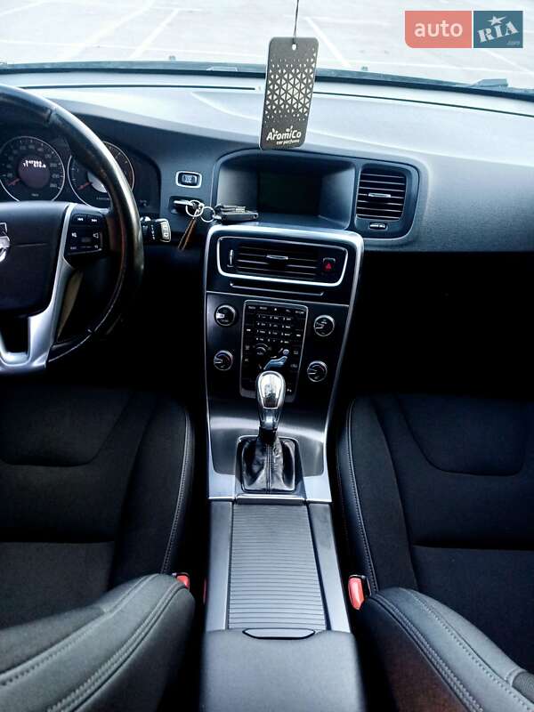 Универсал Volvo V60 2012 в Киеве