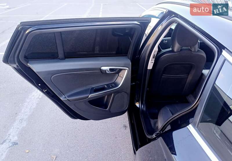 Универсал Volvo V60 2012 в Киеве