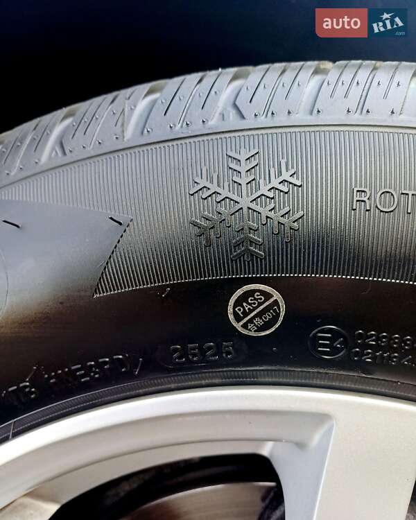 Универсал Volvo V60 2012 в Киеве