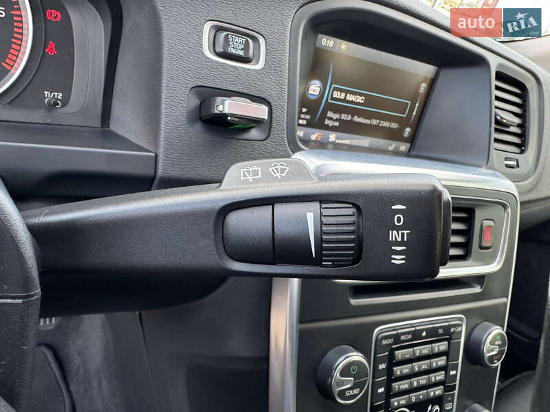 Универсал Volvo V60 2012 в Киеве фото 50 Универсал Volvo V60 2012 в Киеве