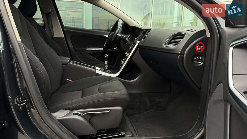 Универсал Volvo V60 2011 в Ровно