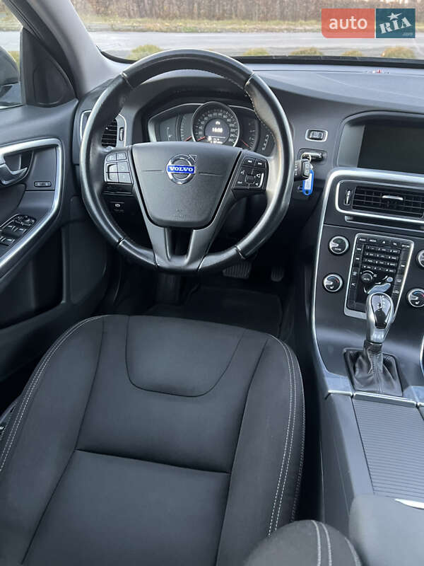 Универсал Volvo V60 2014 в Луцке