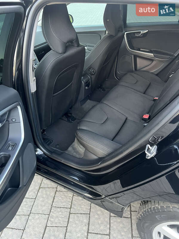 Универсал Volvo V60 2014 в Луцке