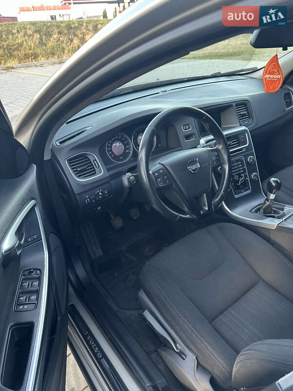 Универсал Volvo V60 2011 в Стрые фото 19 Универсал Volvo V60 2011 в Стрые