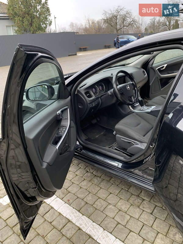 Универсал Volvo V60 2011 в Шполе