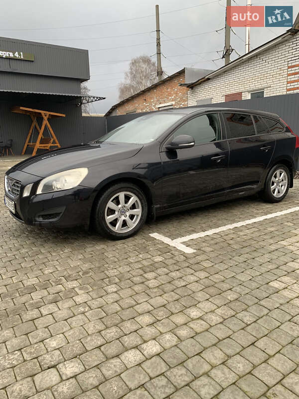 Универсал Volvo V60 2011 в Шполе