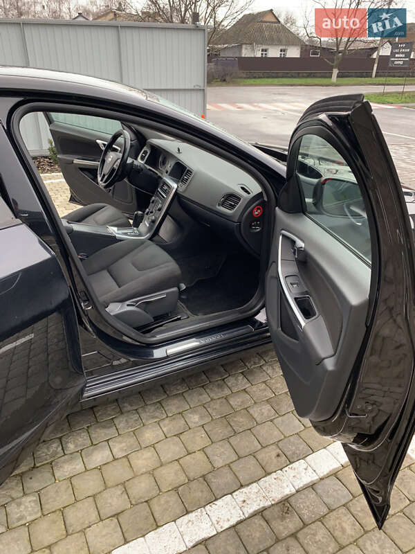 Универсал Volvo V60 2011 в Шполе