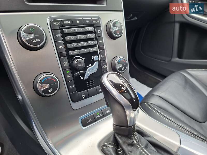 Универсал Volvo V60 2014 в Ровно фото 35 Универсал Volvo V60 2014 в Ровно