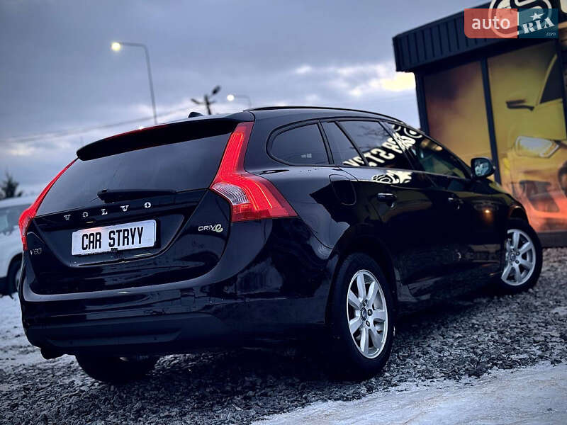 Універсал Volvo V60 2011 в Стрию