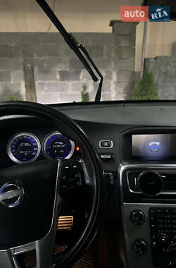 Універсал Volvo V60 2011 в Іршаві