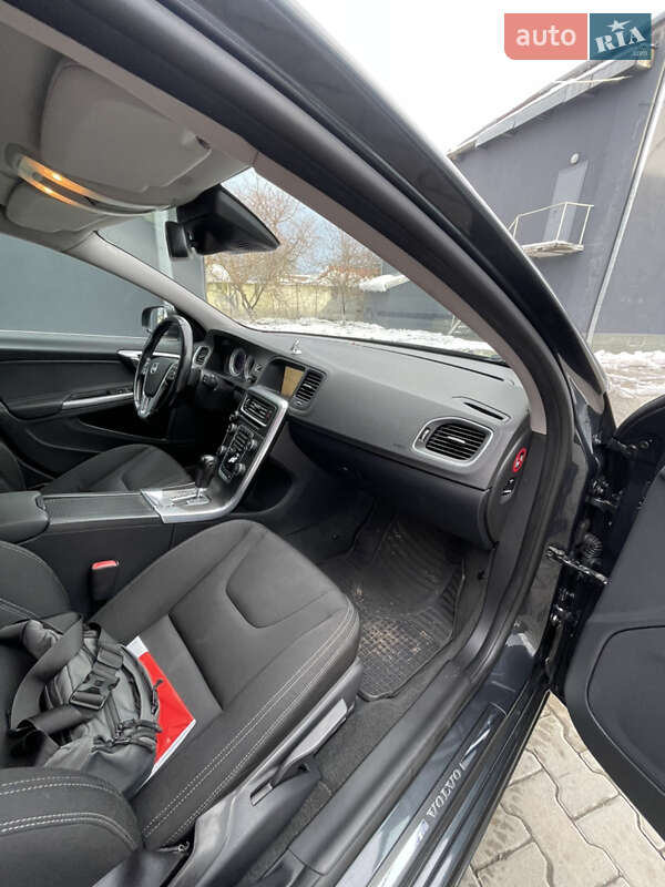 Універсал Volvo V60 2011 в Стрию