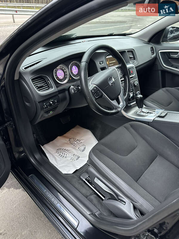 Універсал Volvo V60 2012 в Дубні фото 20 Універсал Volvo V60 2012 в Дубні