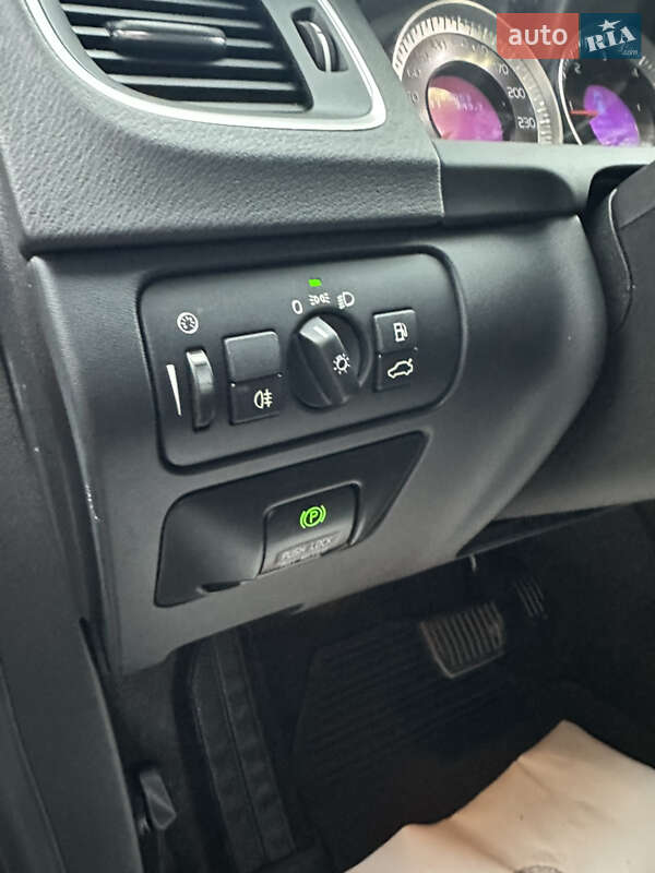 Універсал Volvo V60 2012 в Дубні фото 24 Універсал Volvo V60 2012 в Дубні