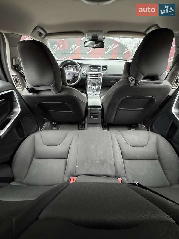 Универсал Volvo V60 2016 в Сумах
