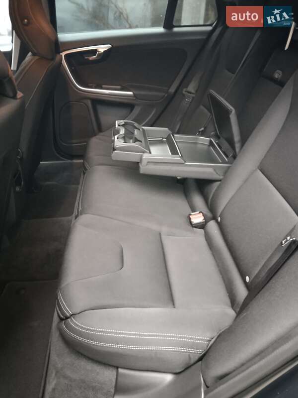 Универсал Volvo V60 2013 в Киеве фото 25 Универсал Volvo V60 2013 в Киеве