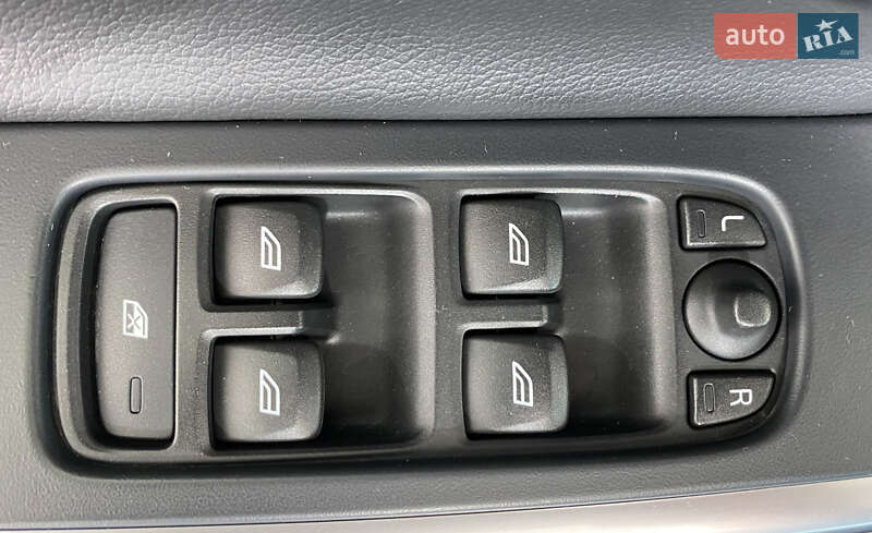 Универсал Volvo V60 2018 в Львове фото 14 Универсал Volvo V60 2018 в Львове