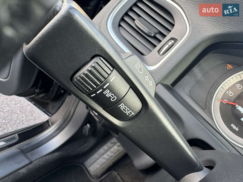 Універсал Volvo V60 2011 в Києві фото 43 Універсал Volvo V60 2011 в Києві