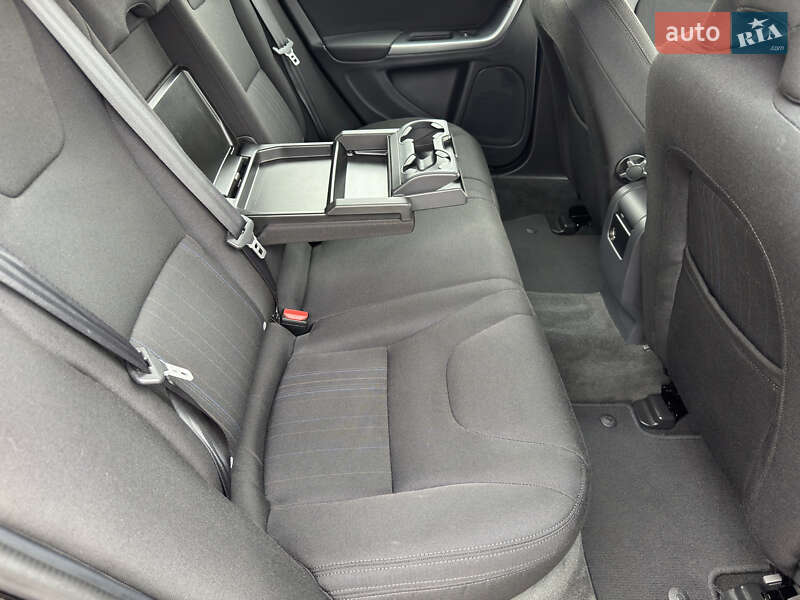 Универсал Volvo V60 2012 в Стрые фото 112 Универсал Volvo V60 2012 в Стрые