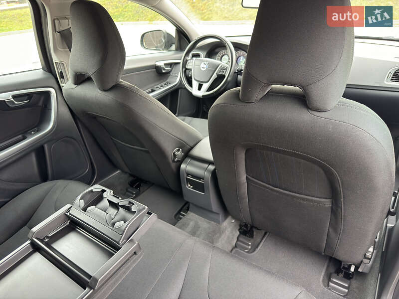 Универсал Volvo V60 2012 в Стрые фото 117 Универсал Volvo V60 2012 в Стрые