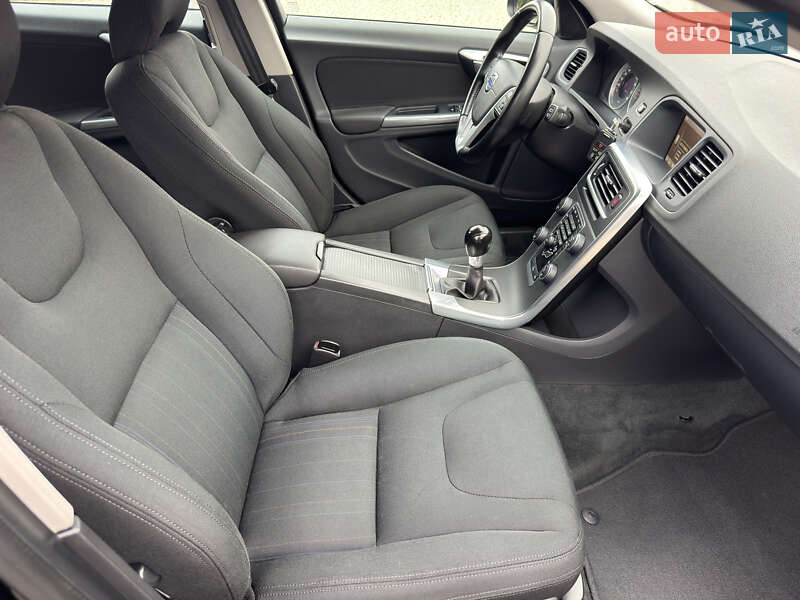 Универсал Volvo V60 2012 в Стрые фото 123 Универсал Volvo V60 2012 в Стрые
