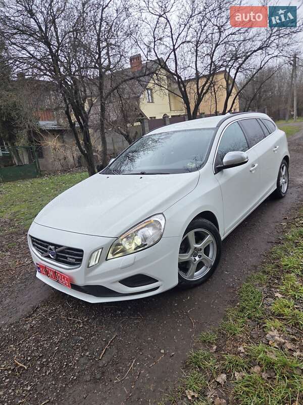 Универсал Volvo V60 2012 в Львове