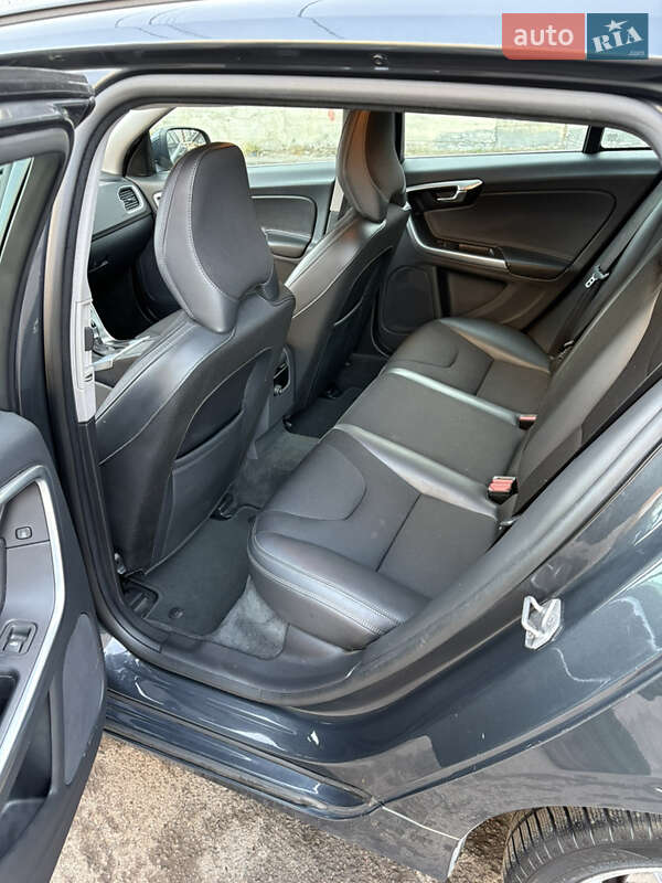 Универсал Volvo V60 2015 в Шептицькому
