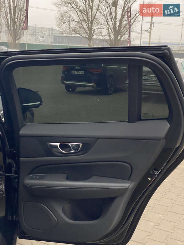 Універсал Volvo V60 2020 в Києві