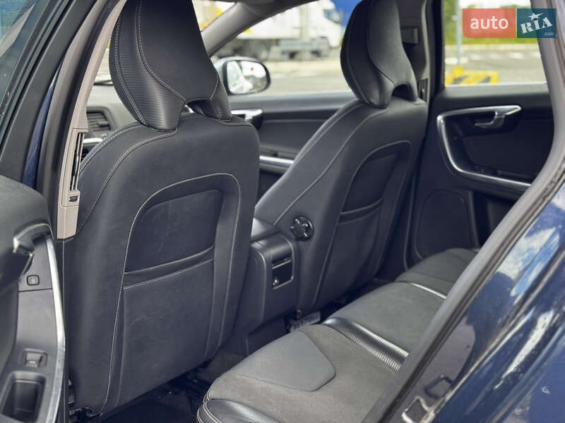 Универсал Volvo V60 2012 в Киеве фото 12 Универсал Volvo V60 2012 в Киеве