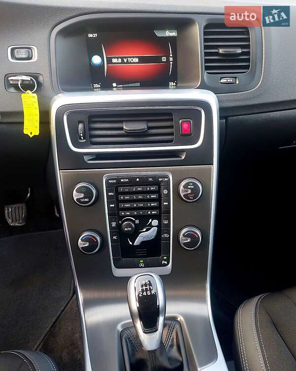 Універсал Volvo V60 2014 в Бродах