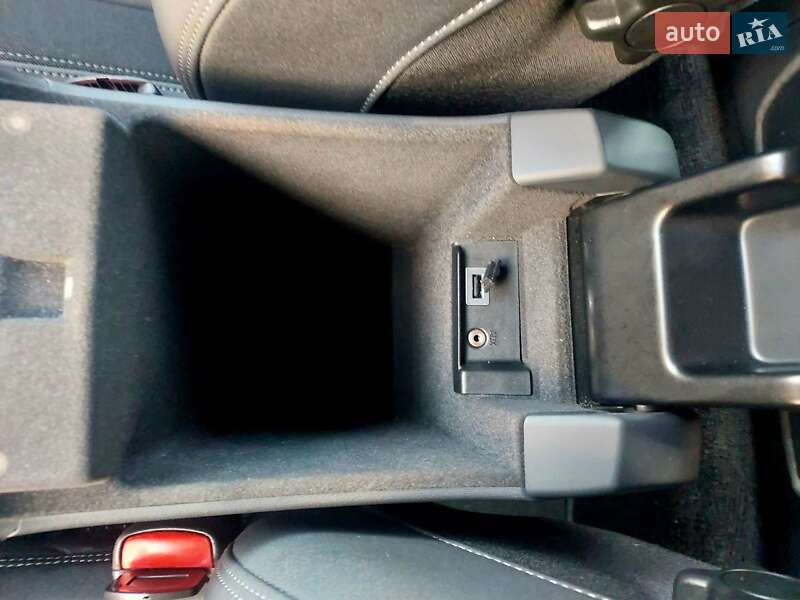 Універсал Volvo V60 2014 в Бродах